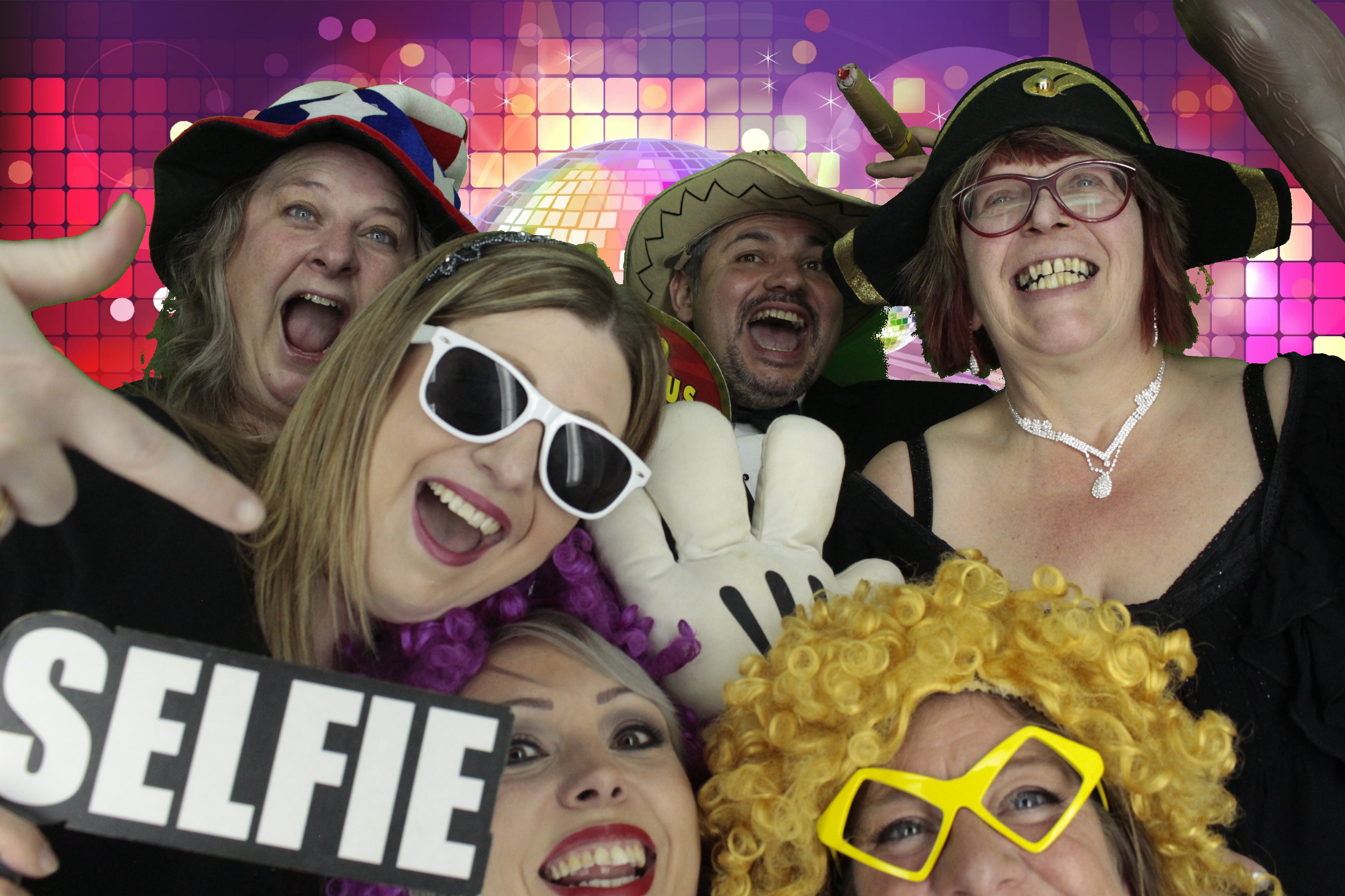 Dementia CareAwards 2018  | View more photos from the event at gallery.myphotoboothexperience.co.uk/u/MyPhotoBoothExperienceLtd/Dementia-CareAwards-2018